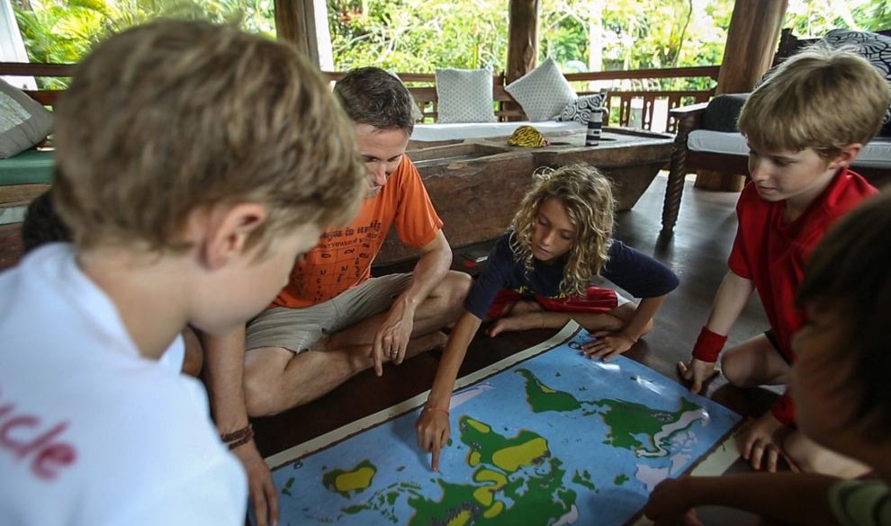 Produktsicherheit Soweit wir wissen, ist die Kids Map die einzige zertifizierte Weltkarte für Kids. Mit CE Zertifizierung und Tests von einem unabhängigen Labor in Deutschland stellen wir sicher, dass nur die allerbesten Materialien verwendet werden